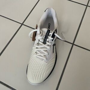 ASICS Men's White and Black Volleyball Athletic Shoes